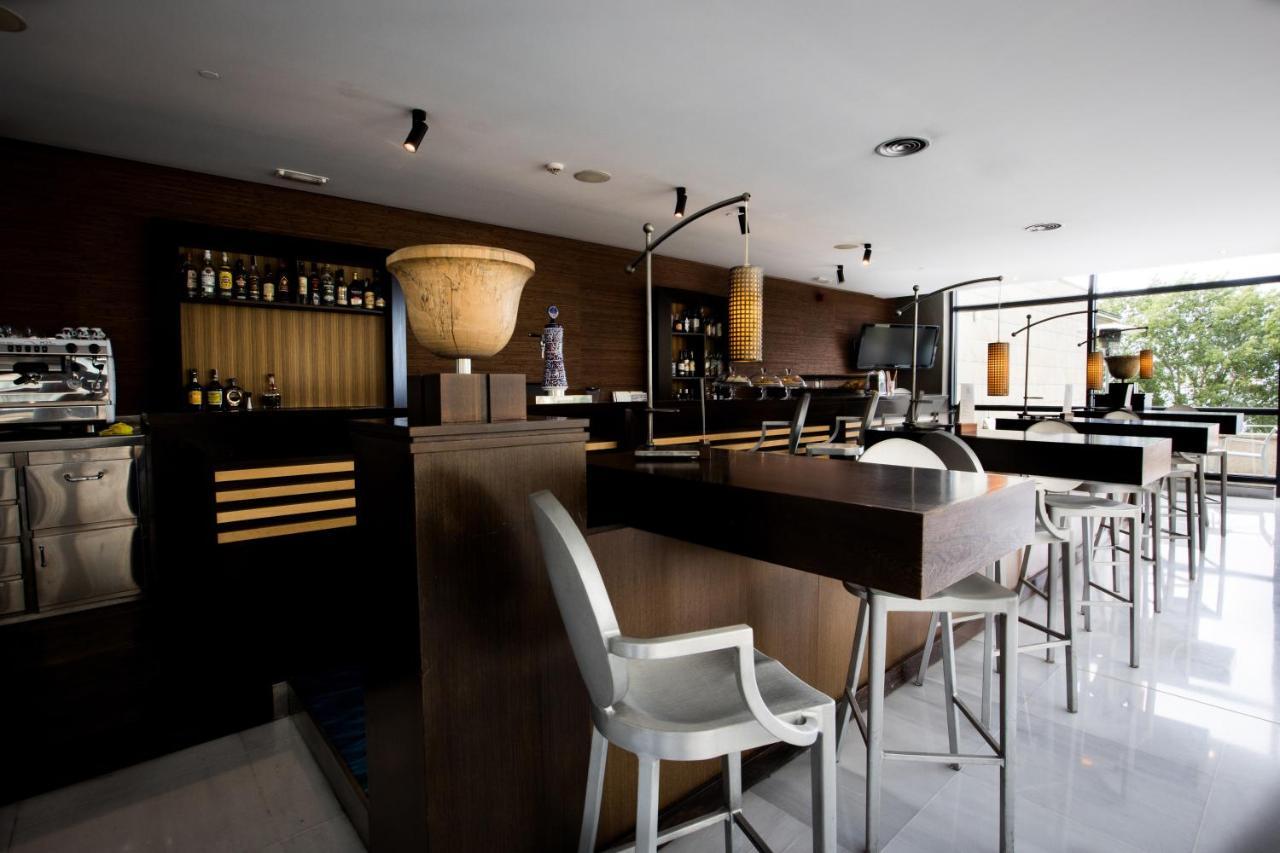 Pazo Los Escudos Hotel Spa & Resort Віго Екстер'єр фото The bar
