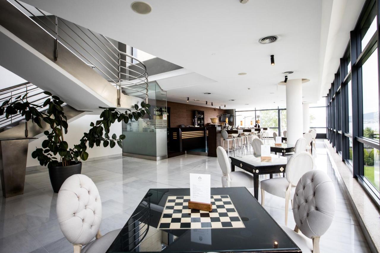 Pazo Los Escudos Hotel Spa & Resort Віго Екстер'єр фото Interior of the hotel